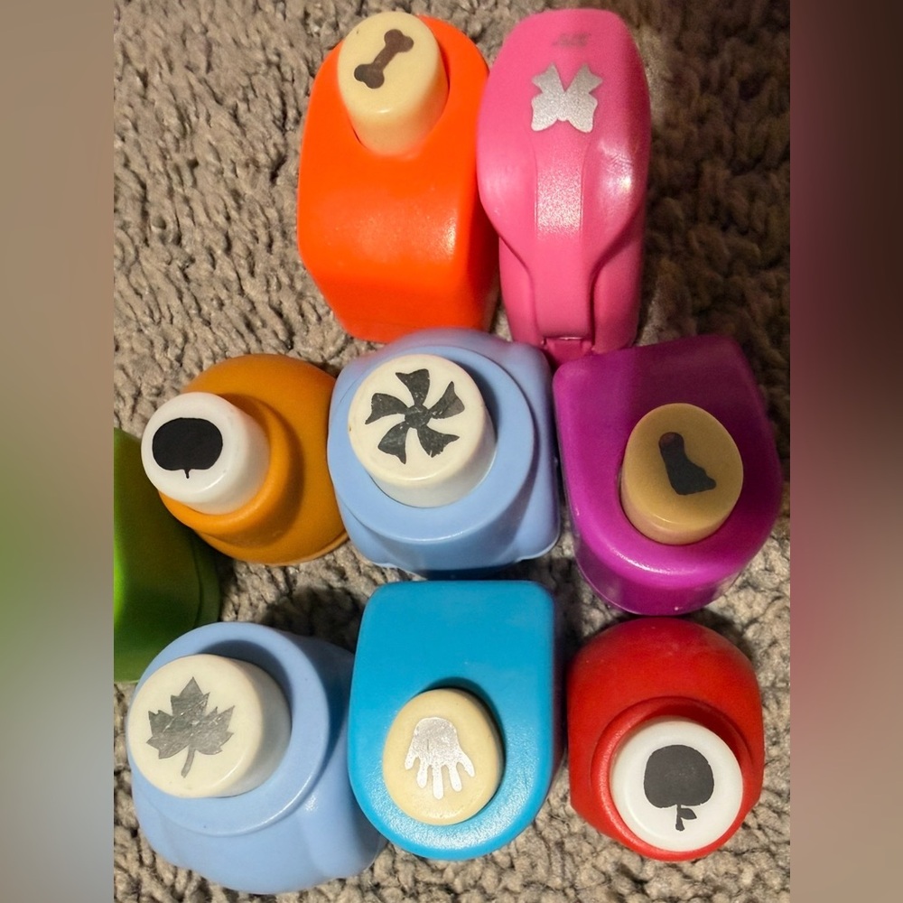 $10 Set Craft Paper Punches Mixed Themed $10 WHEN BUNDLED WITH 3 OR MORE ITEMS